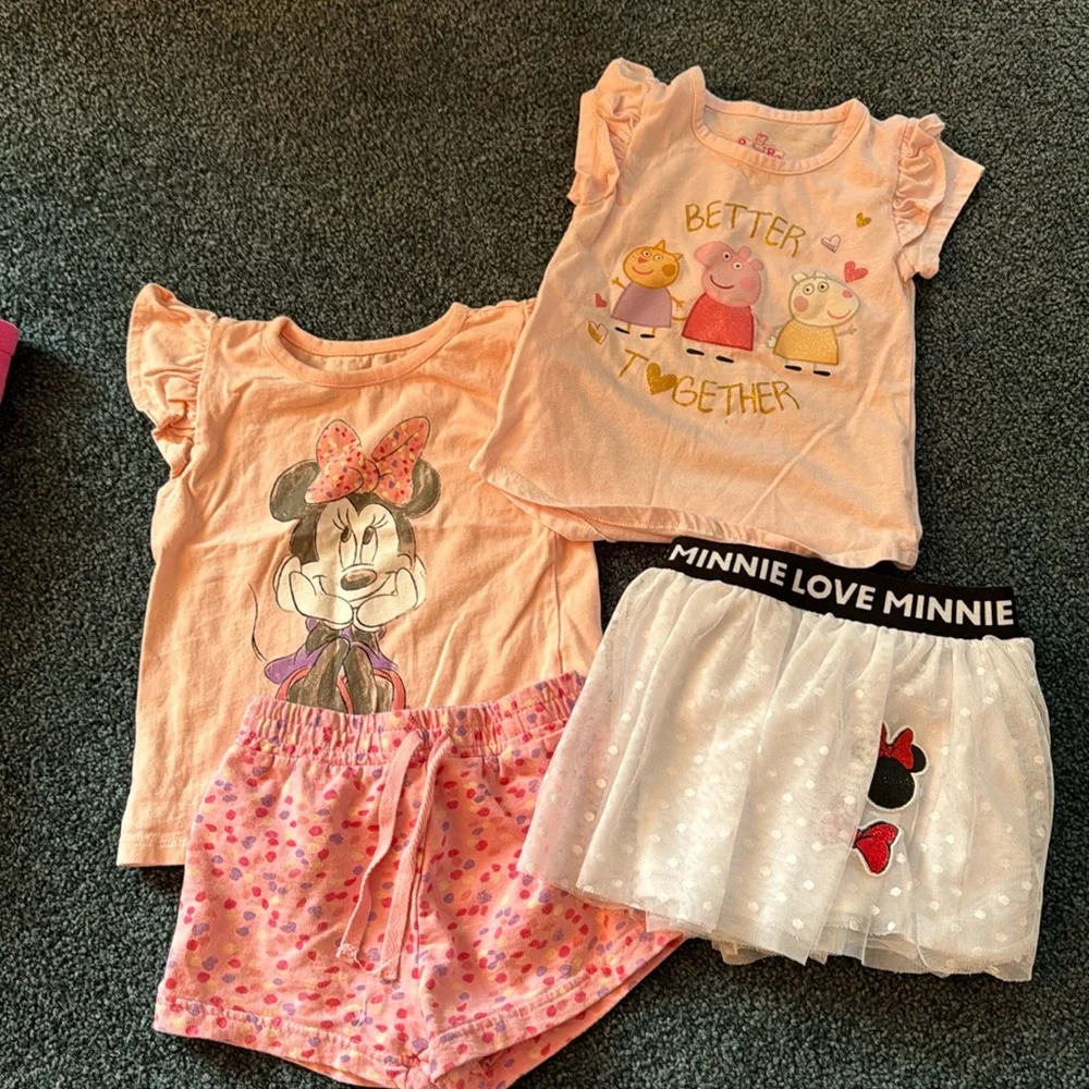 Disney bundle - Picture 1 of 4